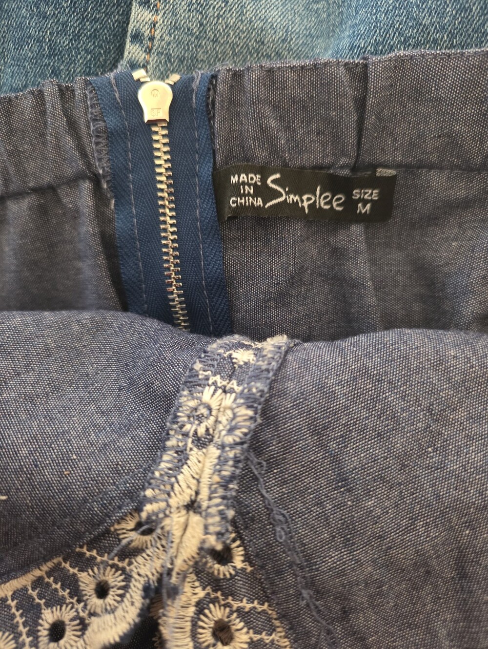 Simplee Blue Embroidered Cotton Scalloped Lace Romper Medium - Picture 6 of 7